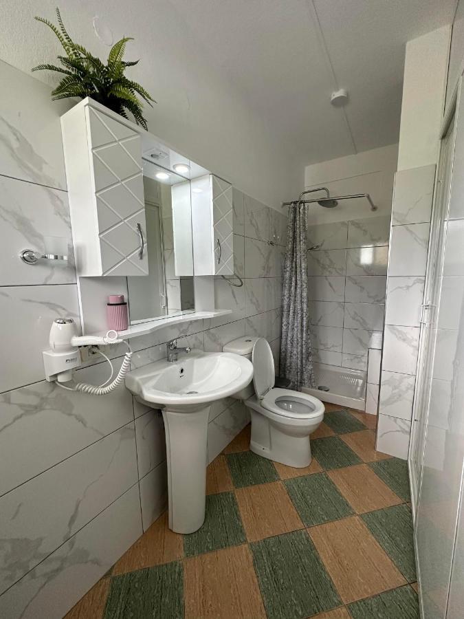 Guest House KrisHen Përmet Extérieur photo